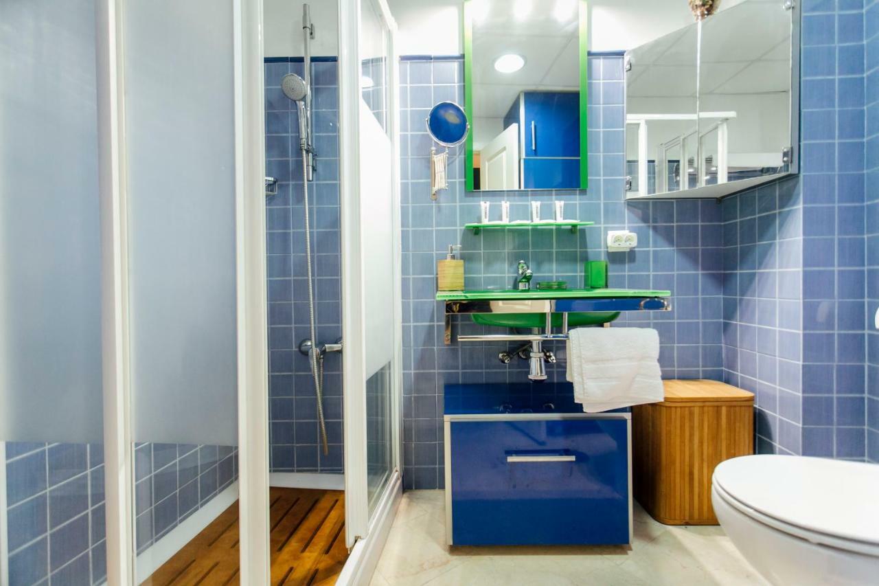 דירות סביליה Bright Duplex W/ Terrace מראה חיצוני תמונה